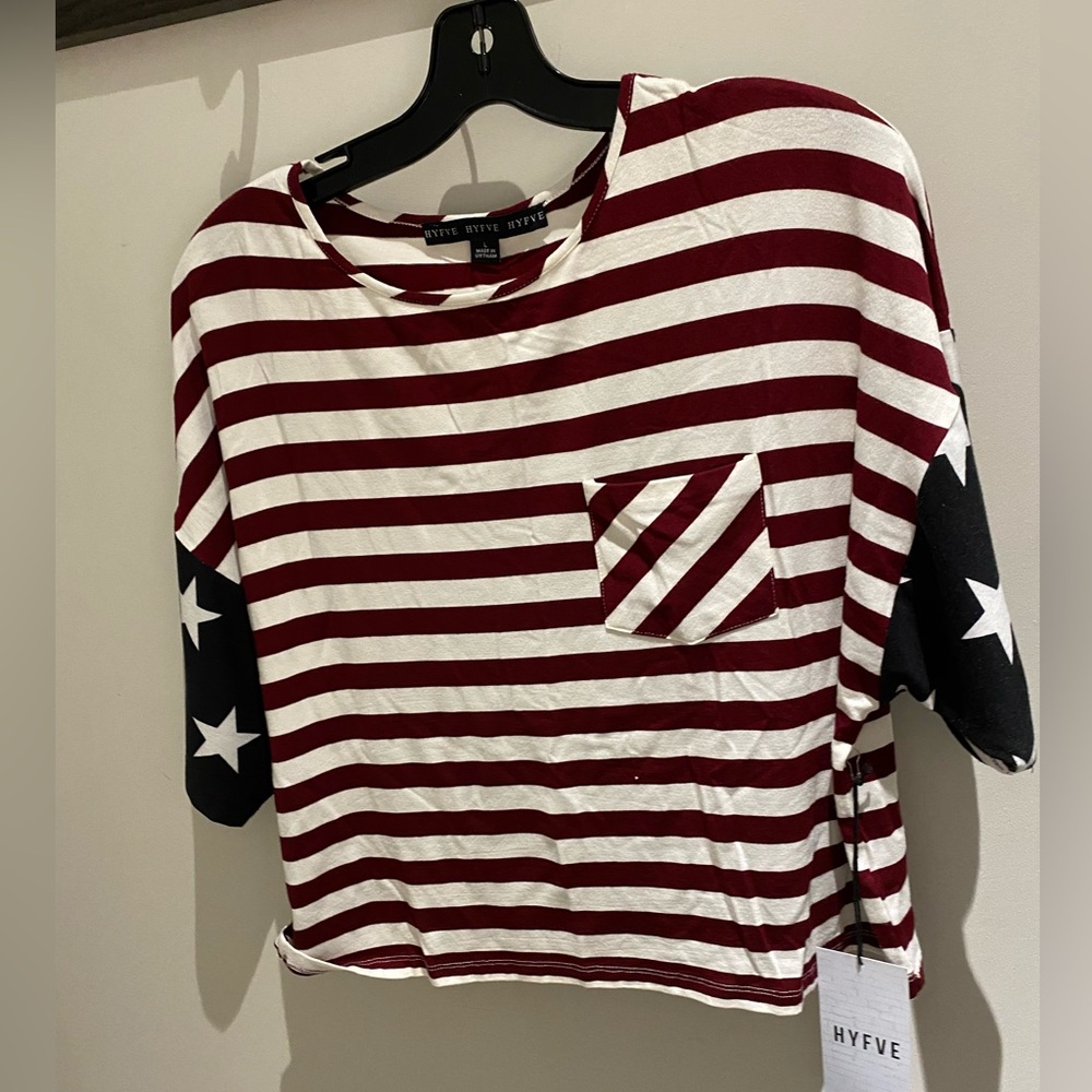 NWT Ladies Stars and Stripes Crop Top Size Large